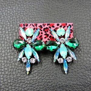BJ BLUE GREEN CRYSTAL EARRINGS NWT